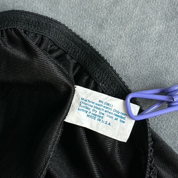Vintage Fortune Half Slip Size Medium Black 100% Nylon Pleated Edge USA Silky - Picture 9 of 9